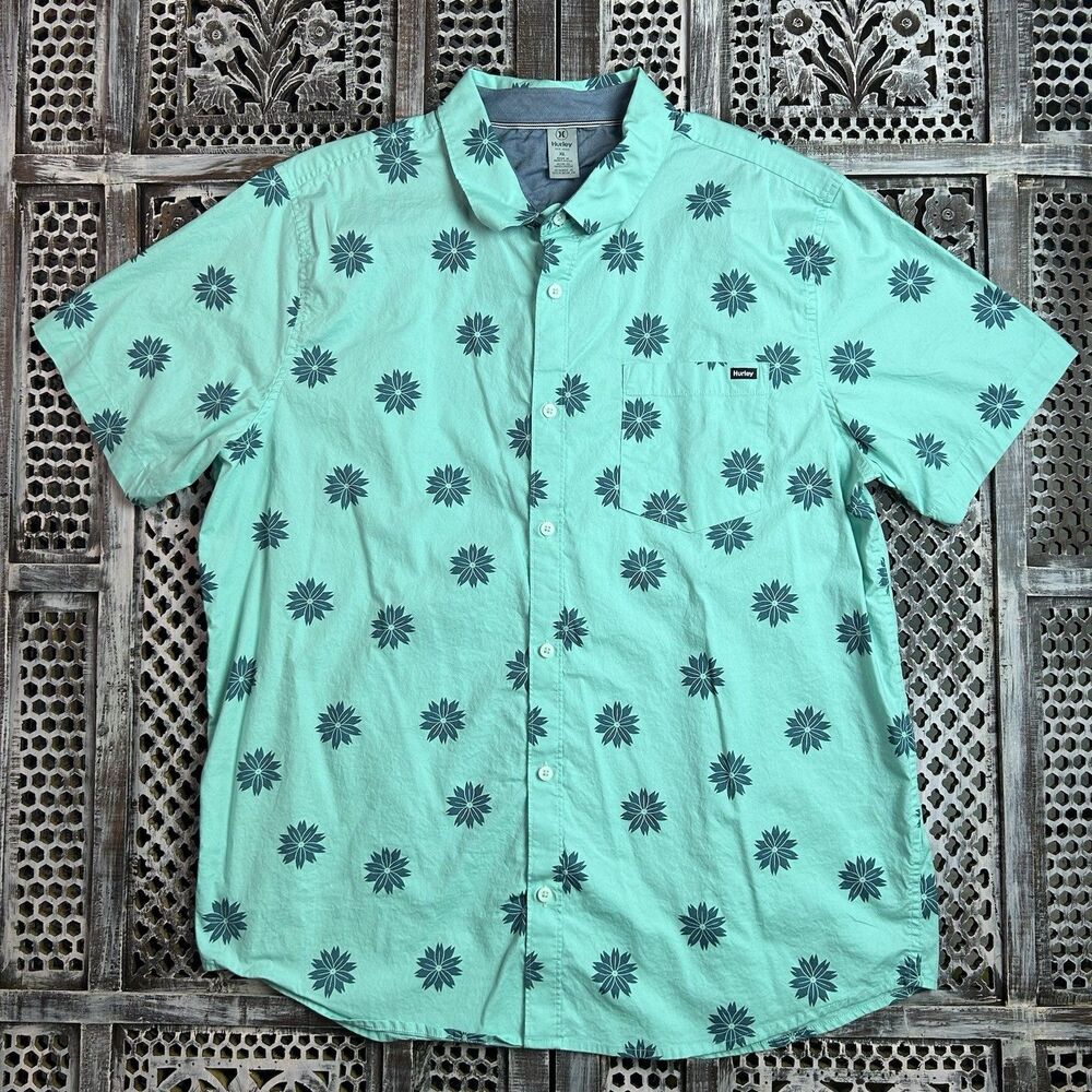 Hurley Men's Patio Printed Woven Button down collared shirt size XL